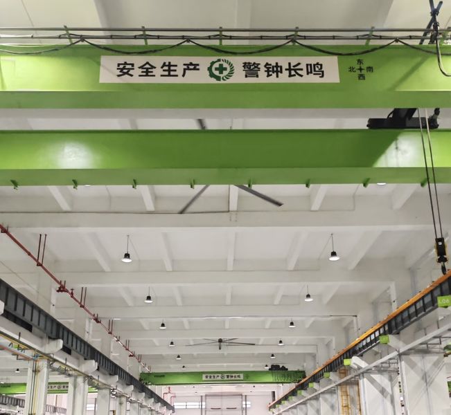 Shanghai Yushi Technology Development Co., Ltd. linea di produzione del produttore